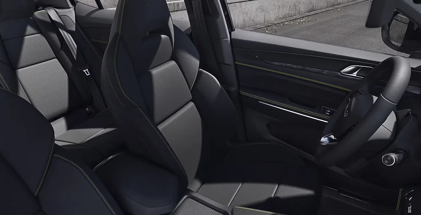 Lynk & Co 01 Core 3