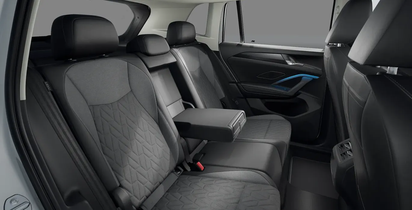 Volkswagen Tiguan "Más" 2.0 TDI DSG 4