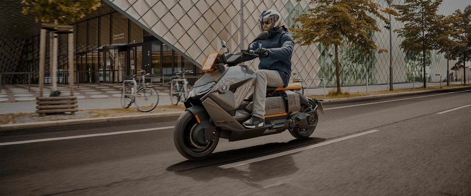 BMW CE 04